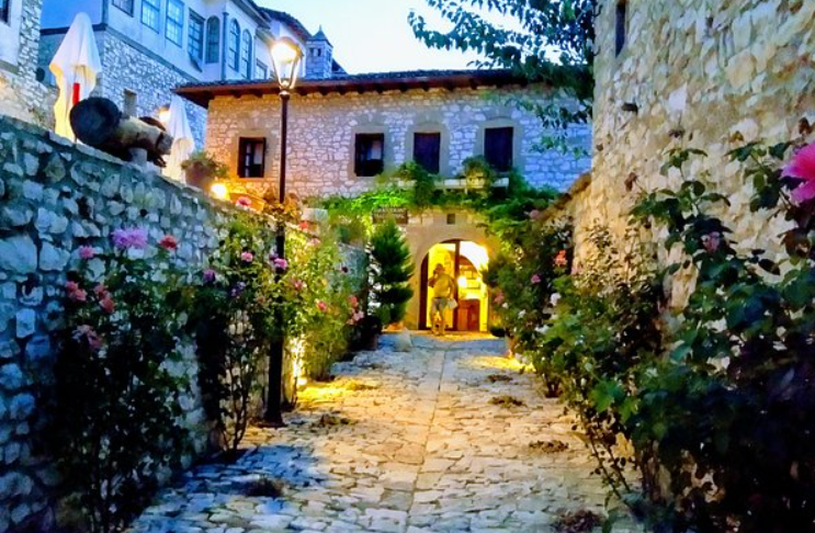 Lapardha 1, Albania, Albania